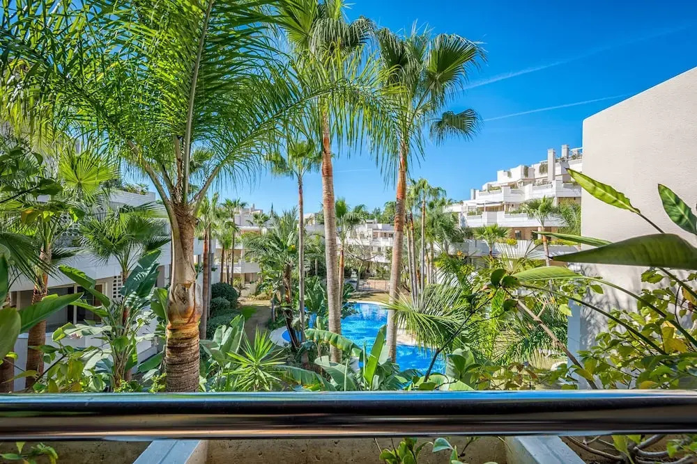 FA-Fab 2 bedroom apt in and outdoor pool