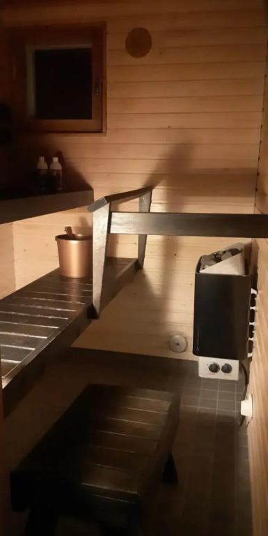 Tyylikäs yhden makuuhuoneen kohde luonnon lähellä