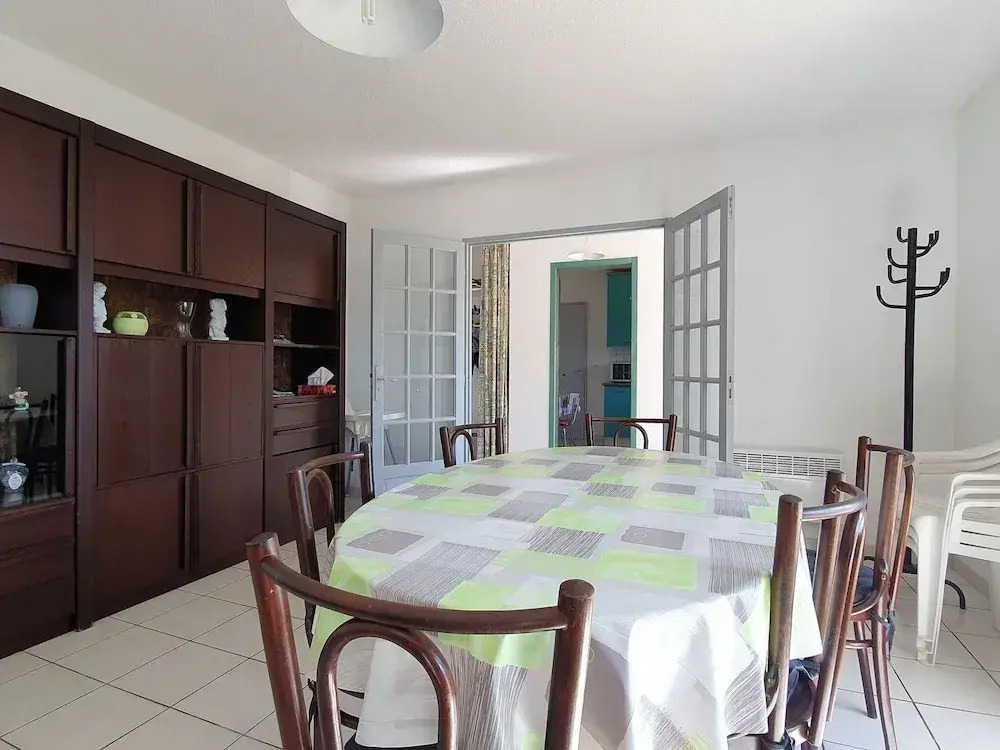 Charming Villa in Saint-Geniès
