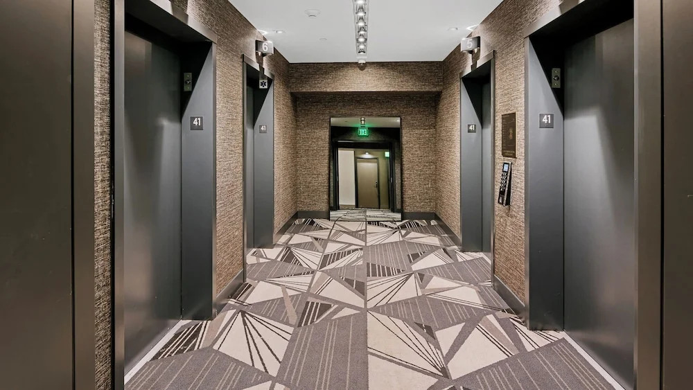 41st Floor! 2bdr w/ Luxury Amenities & Balcony Skylux Penthouse by Avantstay