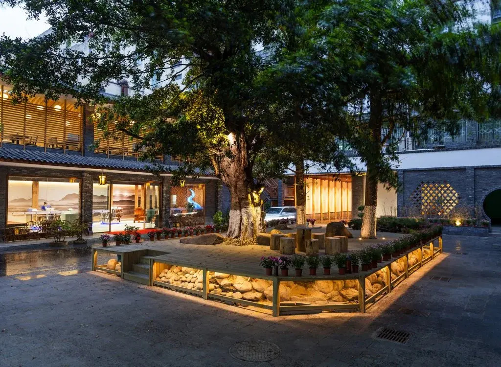 Chengdu Blue City Hotel