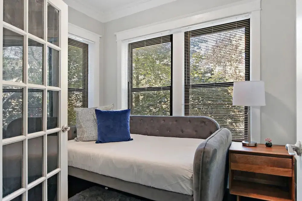 Stylish 2BR Apt - Sunnyside 05-2F