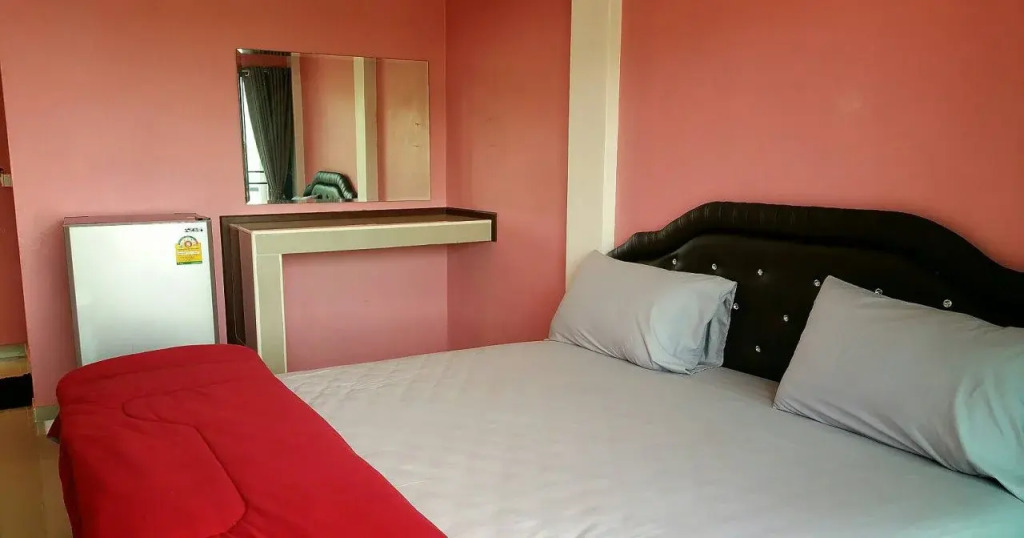 Ocean View Resort - Koh Sichang
