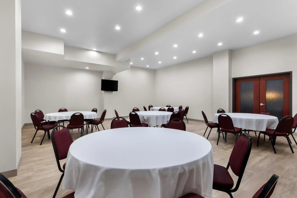 Comfort Suites Yukon - SW Oklahoma City