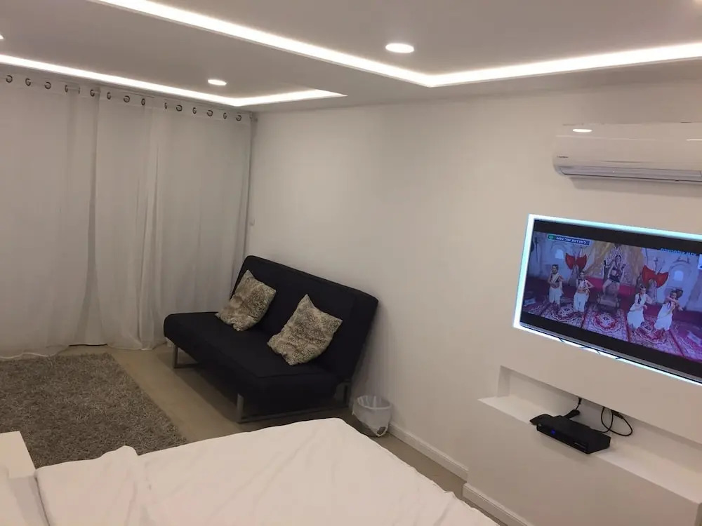 La Palmora Suites