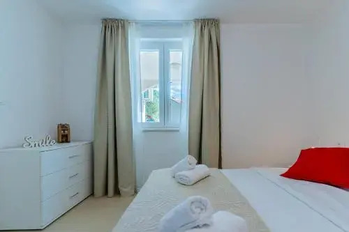 Apartments Lopari