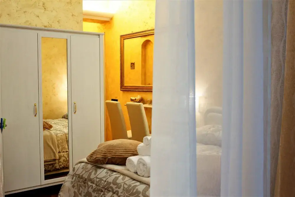 San Pietro Golden Rooms