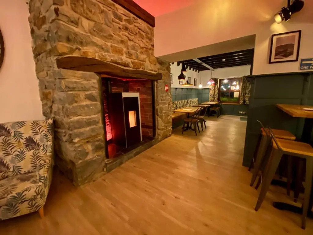 The Golden Fleece Inn