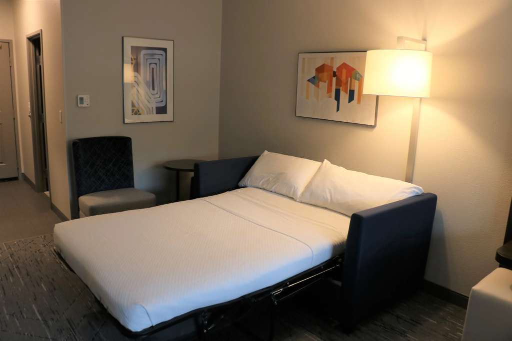 Holiday Inn Express & Suites Marquette by IHG