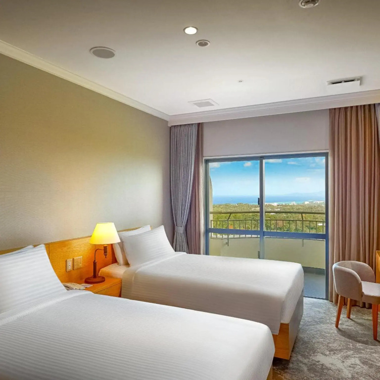 ANA Crowne Plaza Resort Okinawa Uruma Hills By IHG
