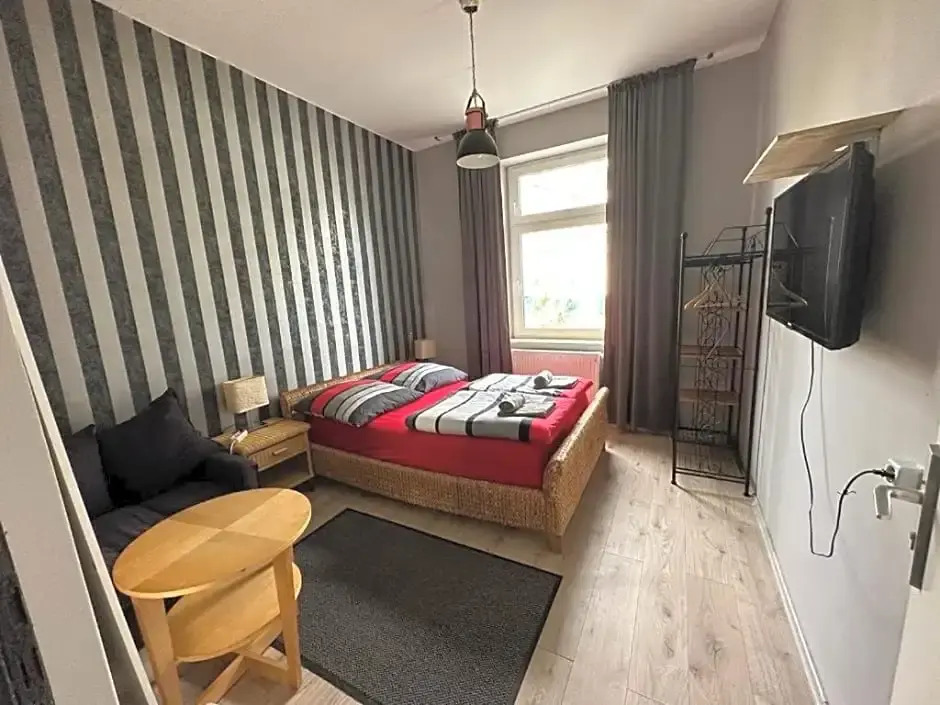 Adams Hostel - Self Check-In & Only Private Rooms