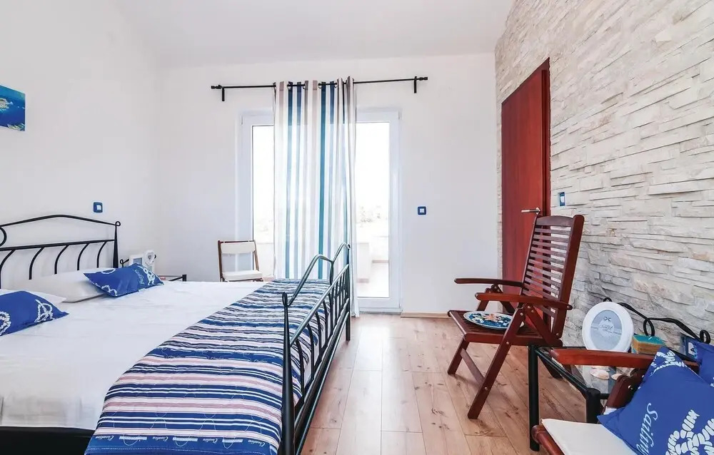 Five-Bedroom Holiday Home In Novigrad