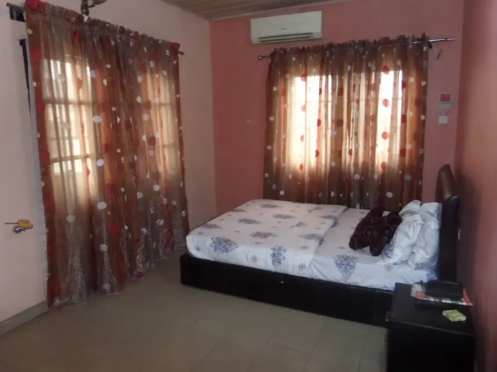 Premier Apartments