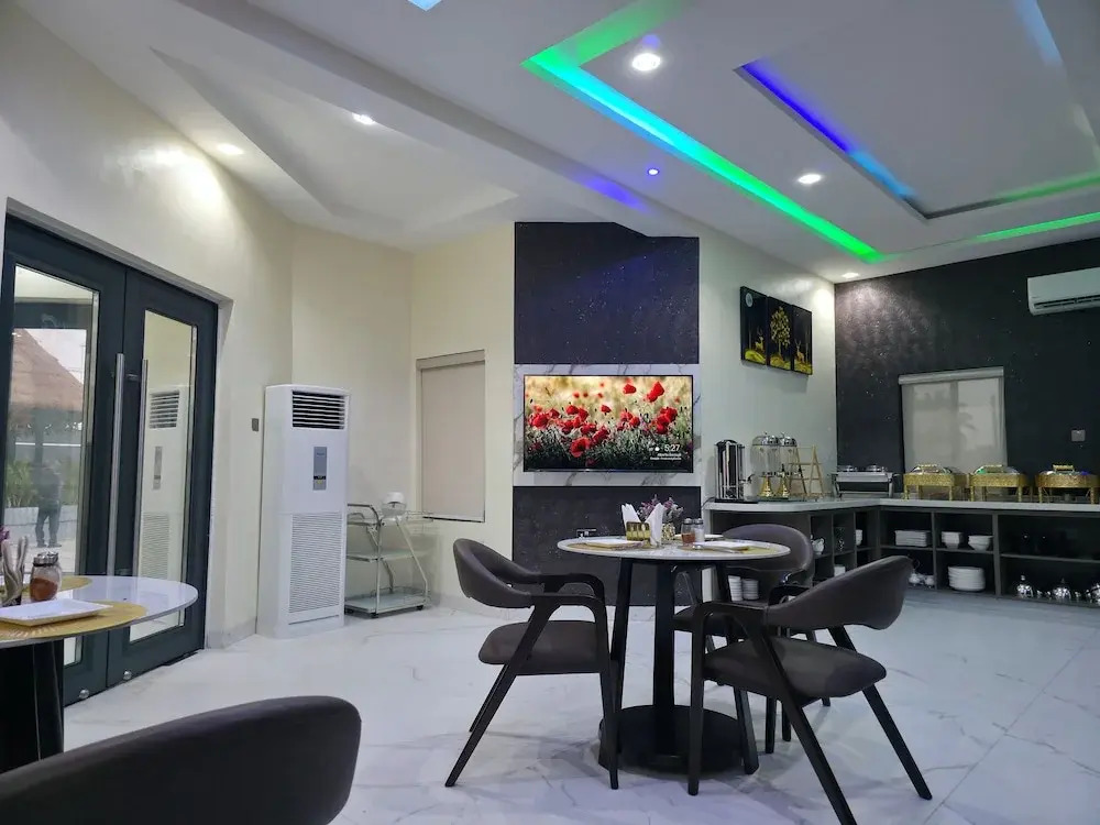 Ivotel Luxury Hotel