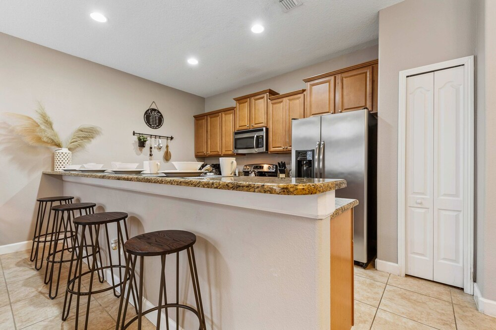 8957 California Palm Rd