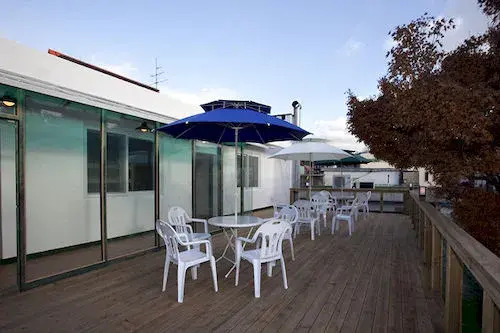 Neighbors Guesthouse
