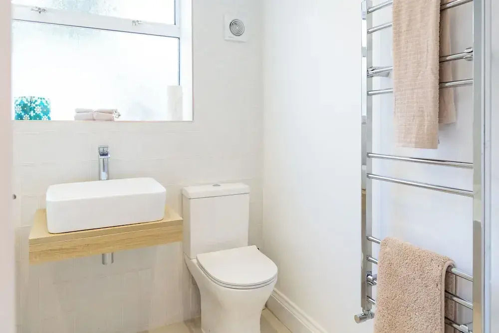 Bright & Airy 2BD - 10min walk to Centre