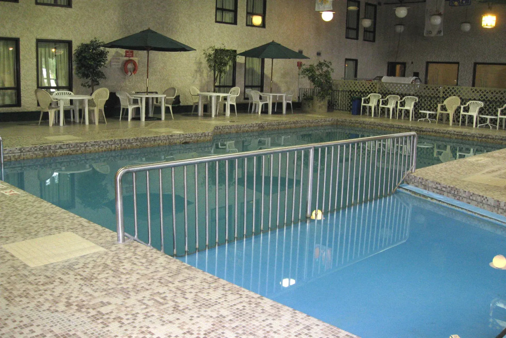 Colonial Inn
