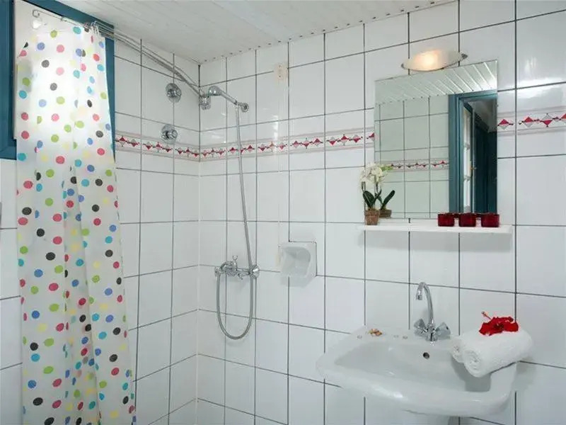 Fan Apartments
