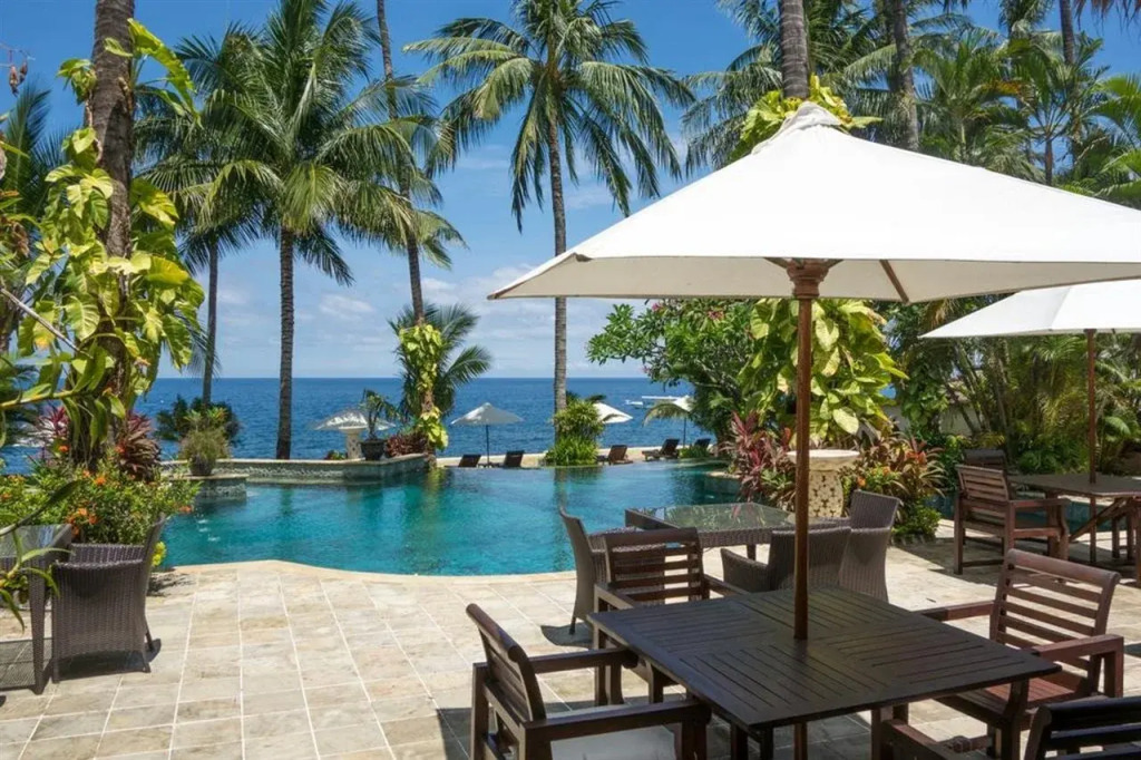 Alam Anda Ocean Front Resort & Spa Dive Resort