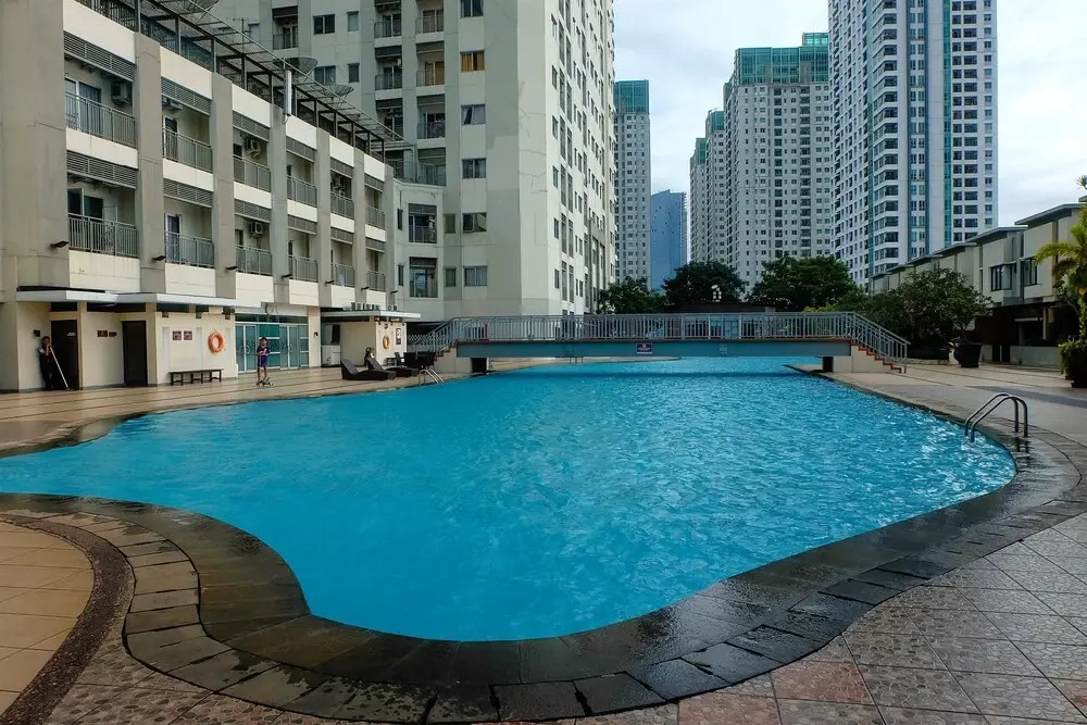 1BR City View Apartment at Cosmo Mansion