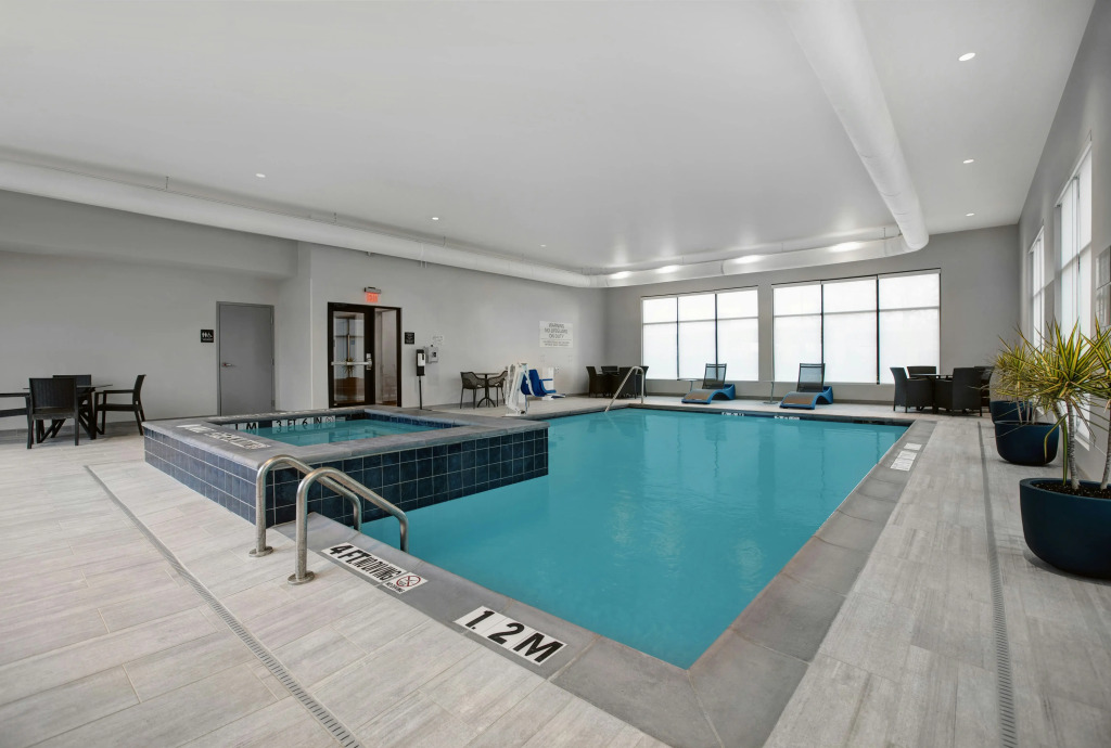 Hampton Inn & Suites Dallas - Farmers Branch