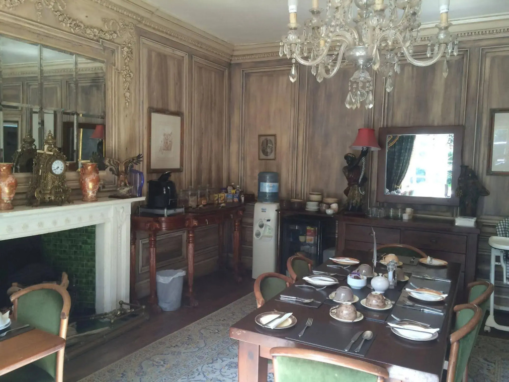 Harmondsworth Hall