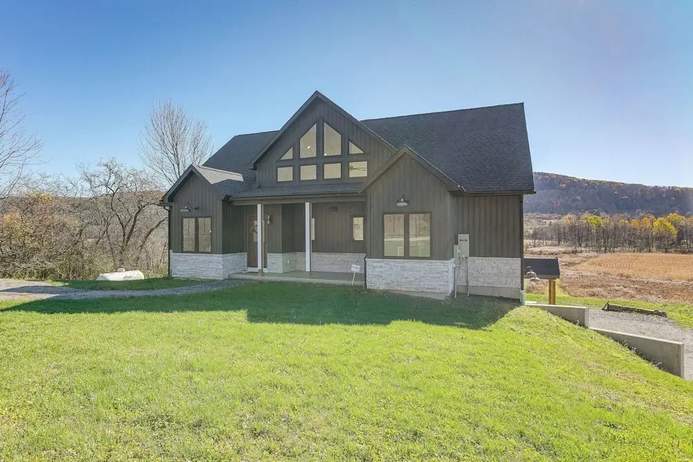 3 Mi to Holiday Valley: Mtn-view Home w/ Patio