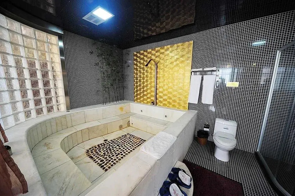 Haideyi Hot Spring Resort Hotel - Tianjin