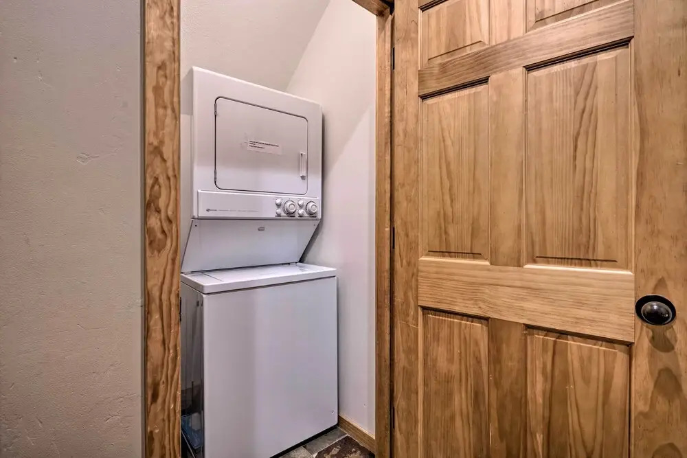 Park City Getaway w/ Hot Tub < 1 Mi to Main Street
