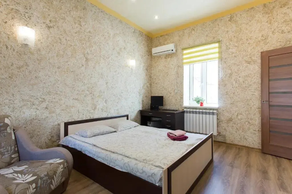 Royal Apartment On Bazhanova 11 A