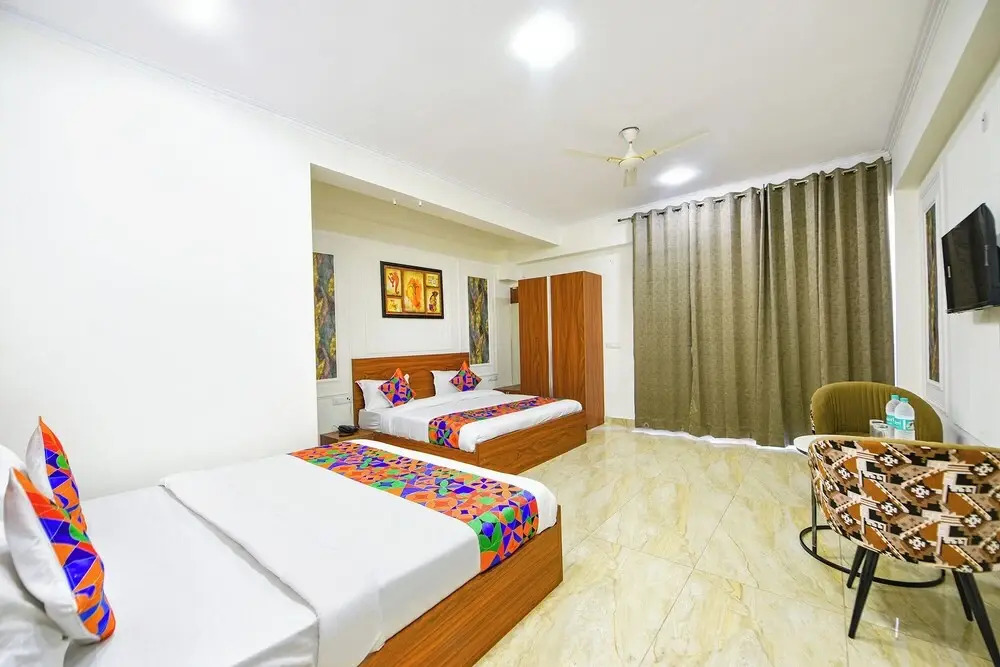 Fabhotel Prime The Golden Petals & Banquet