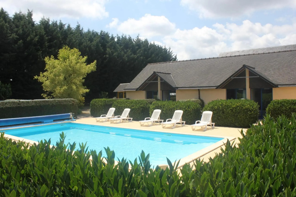 LOGIS Les Dineux Village