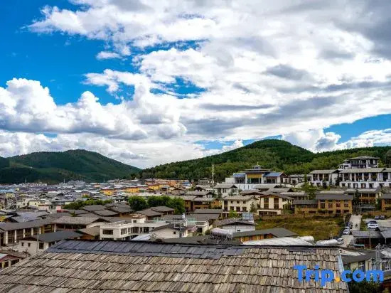 Shangri-La Yunbian View Homestay