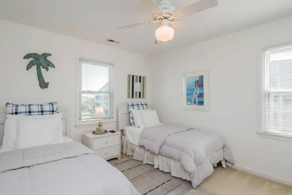 Sweet Retreat by Oak Island Accommodations