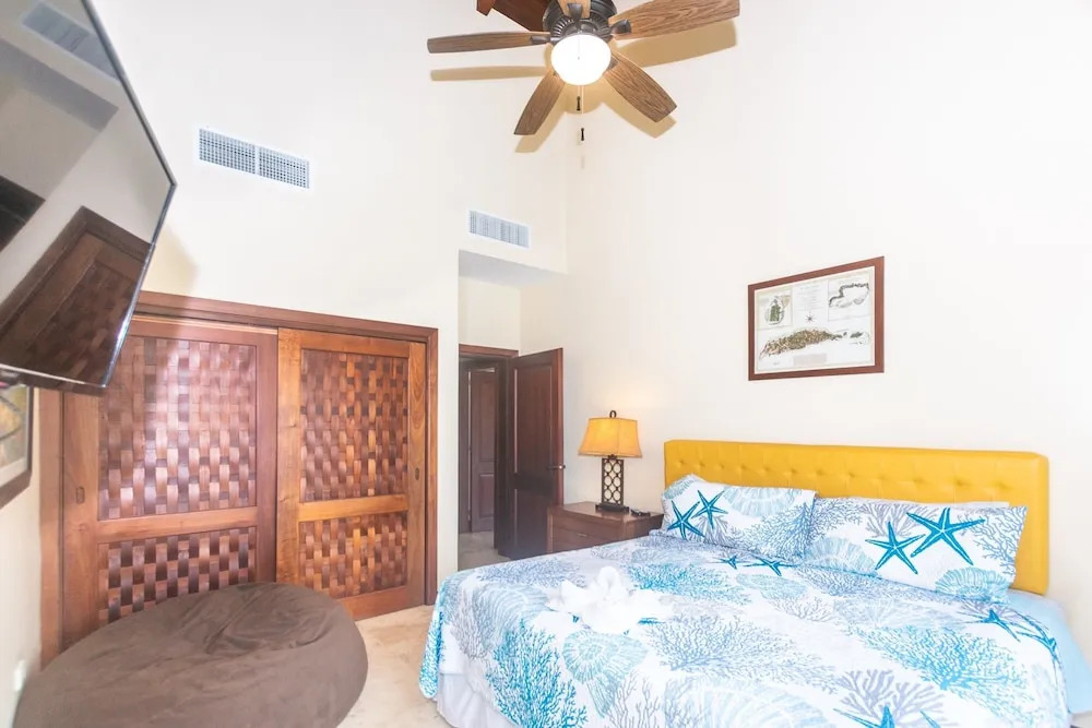 Pristine Bay Beach Home 104