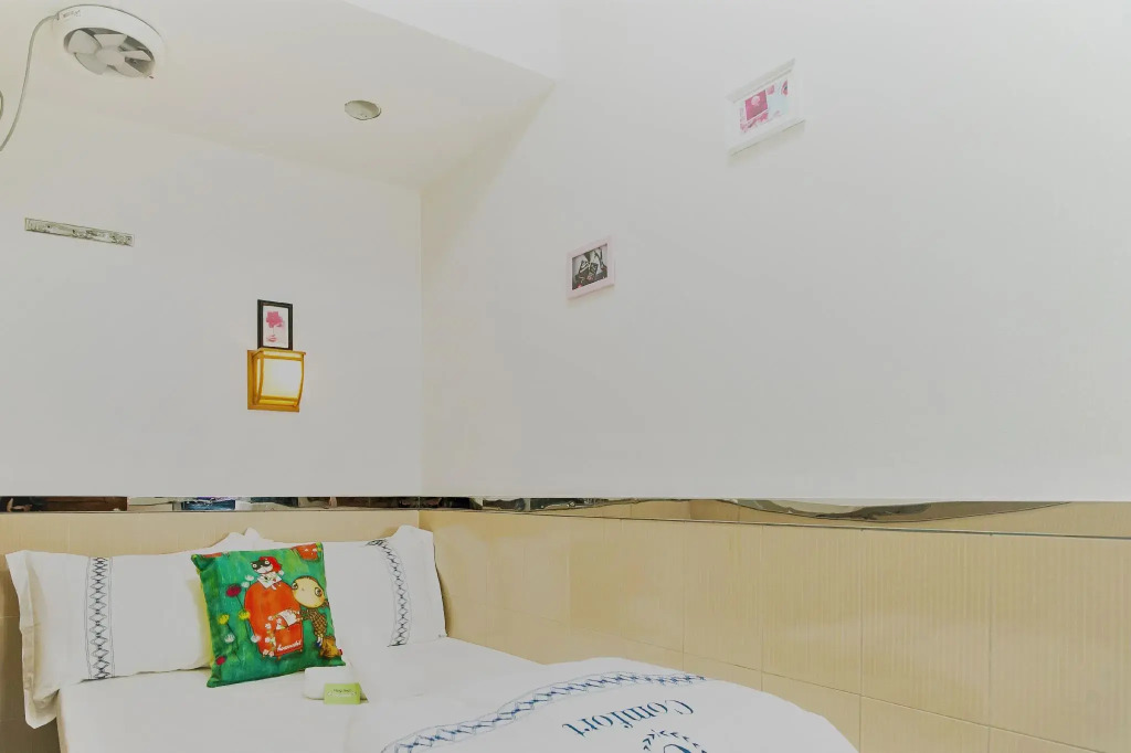 Kwong Hang Travel Guest House