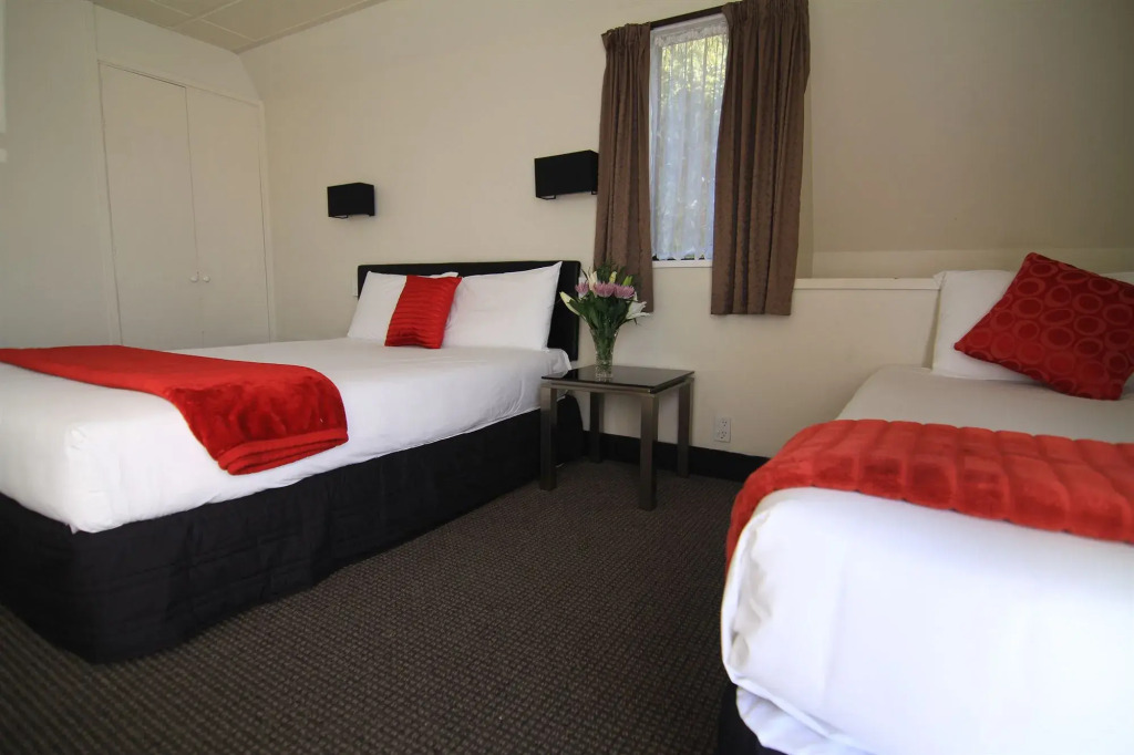 136 On Bealey Motel