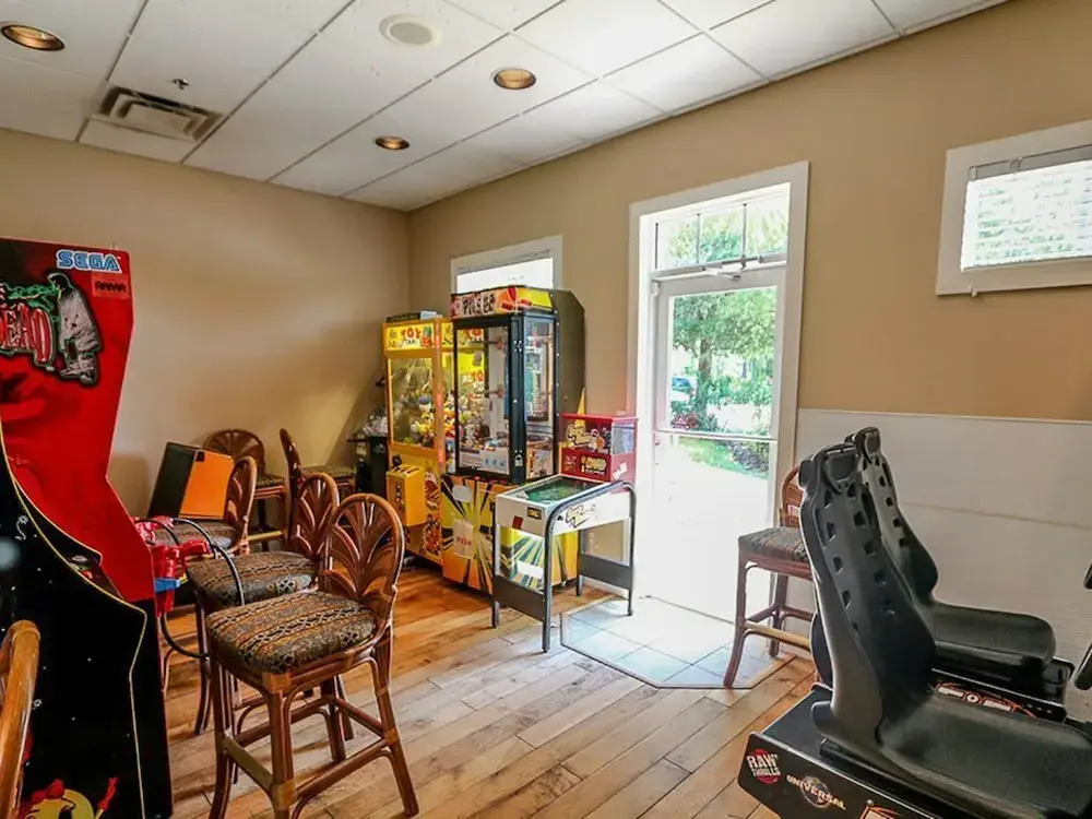 Best Location! Next to Restaraunt, Lake, Pool