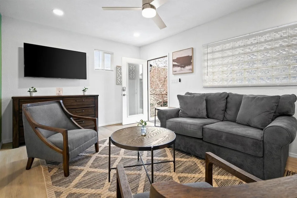 23 Chelsea Place 1 Bedroom Condo by RedAwning
