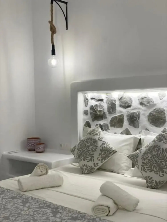 Stone house Agia Anna Naxos
