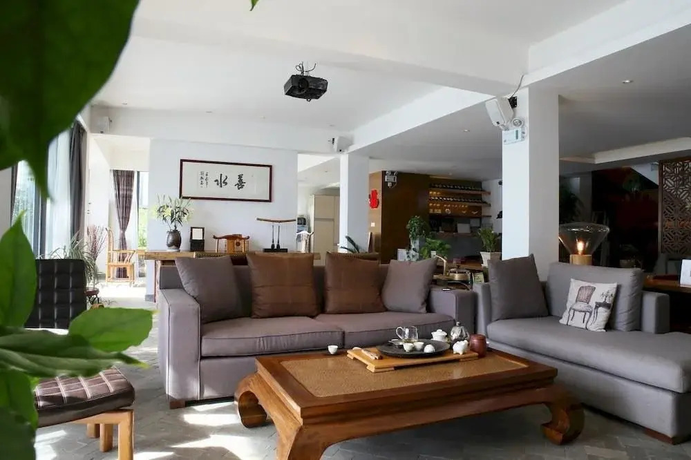 Bonum Lakeside Boutique Hotel