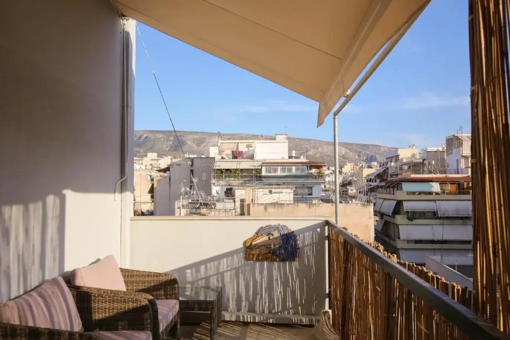 Exceptional modern studio in Athens, big balcony, central & calm