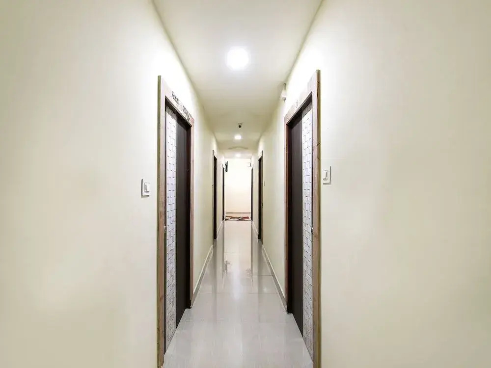 OYO 28367 Akshaya Grand