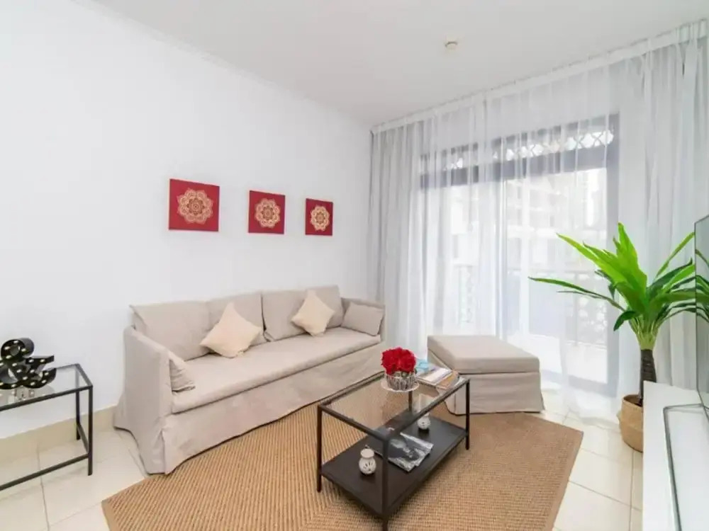 Elegant Escape of Downtown