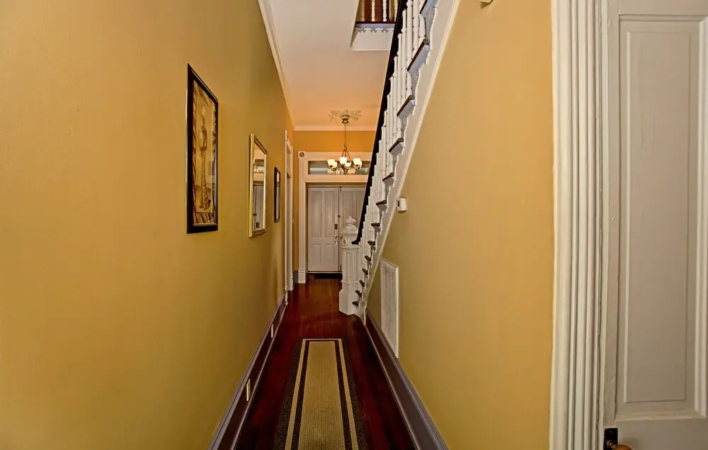 3 bedroom Victorian Stunner on Forsyth Park