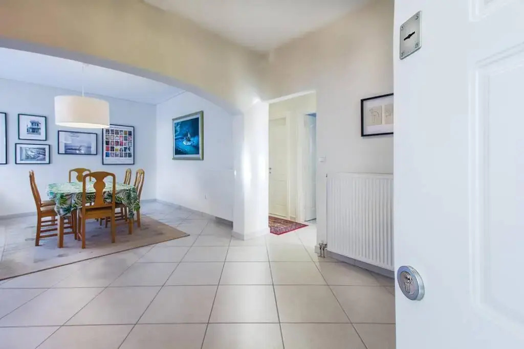 Spacious apartment in Glyfada close to the sea