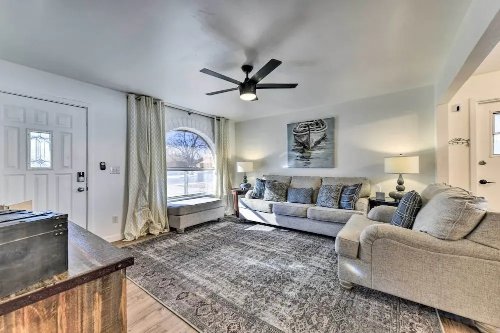 Furnished Patio! Downtown Gilbert Retreat