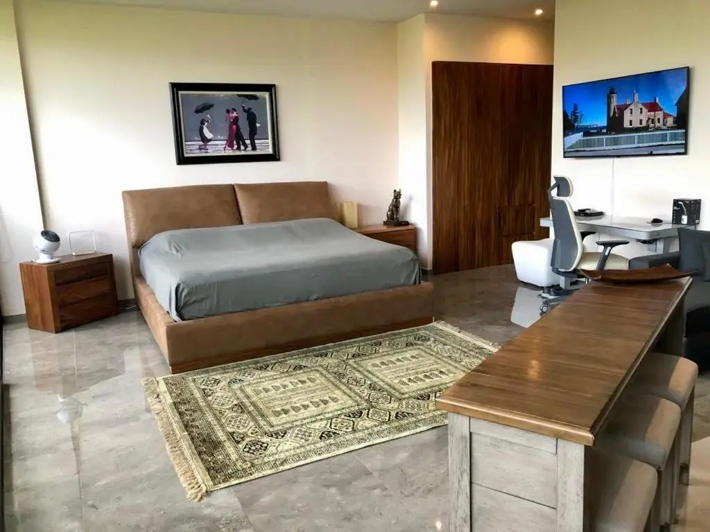 Penthouse LOFT with GYM, Beach Club & Wifi without separate bedrooms, just 1 King Size Bed and 1 Sofa Bed