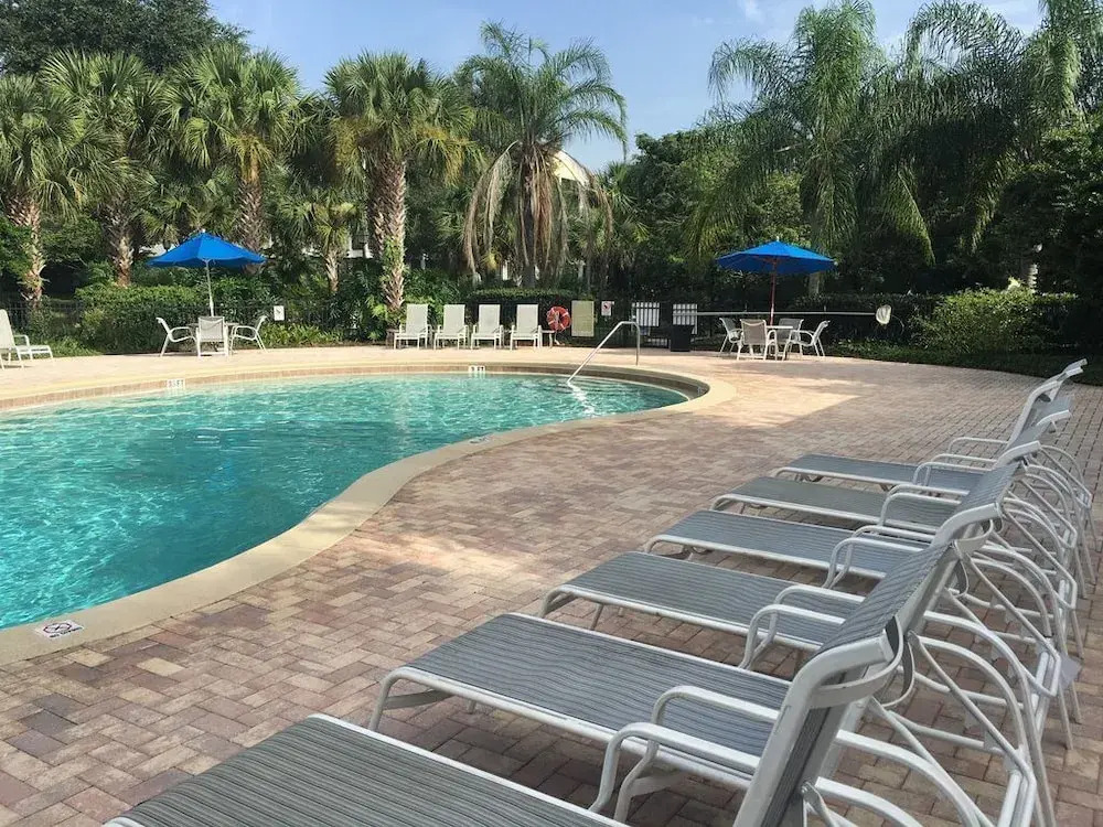 Best Location! Next to Restaraunt, Lake, Pool